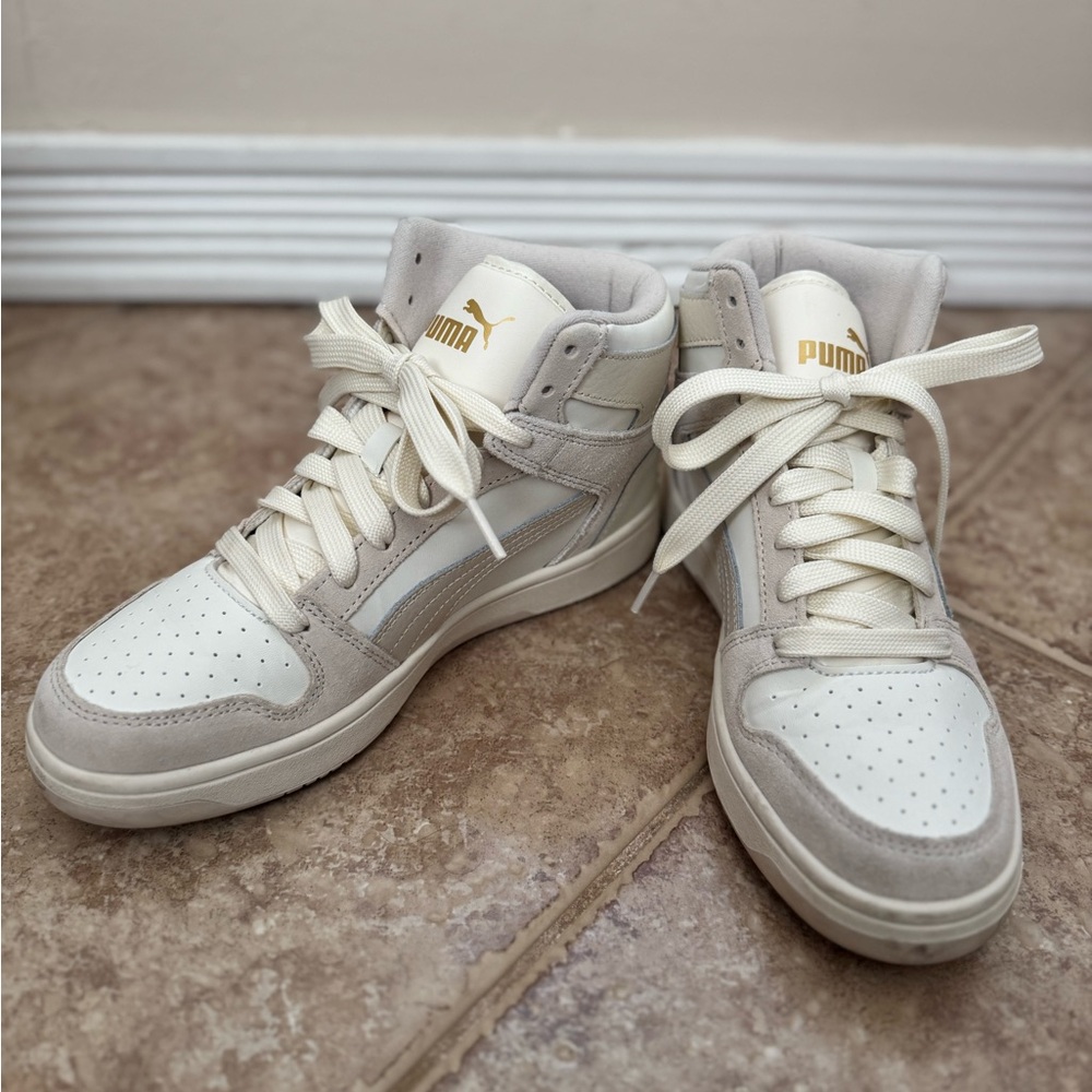 Puma Cream and Gray High-Top Sneakers